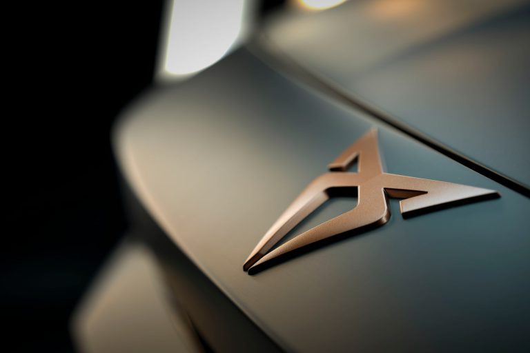 Financiación de marca al 0% TAE en PHEV: cuándo es regalo y cuándo te están cobrando el descuento por otro lado Financiación de marca al 0% TAE en PHEV: cuándo es regalo y cuándo te están cobrando el descuento por otro lad