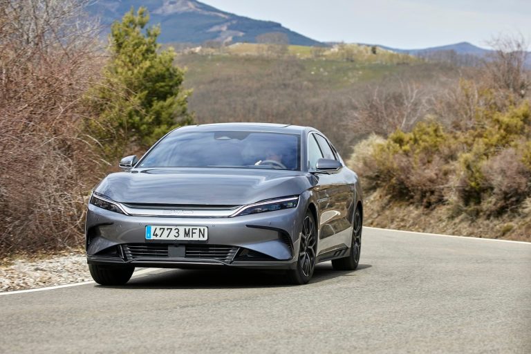 Cómo elegir un SUV seguro con 5 estrellas EuroNCAP 2024-2025 sin pagar el acabado tope: qué ADAS van de serie por segmento Cómo elegir un SUV seguro con 5 estrellas EuroNCAP 2024-2025 sin pagar el acabado tope: qué ADAS van de serie