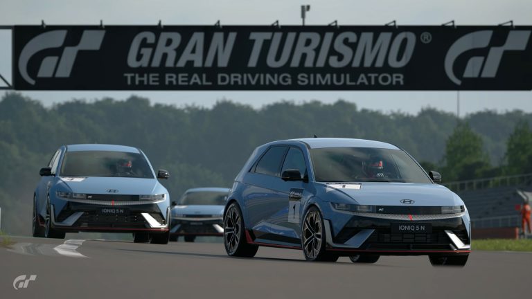 Comparativa Hyundai IONIQ 5 vs KIA EV6: cuál negocia mejor descuento en concesionario y cuál hunde menos a 3 años Comparativa Hyundai IONIQ 5 vs KIA EV6: cuál negocia mejor descuento en concesionario y cuál hunde menos a 3 a