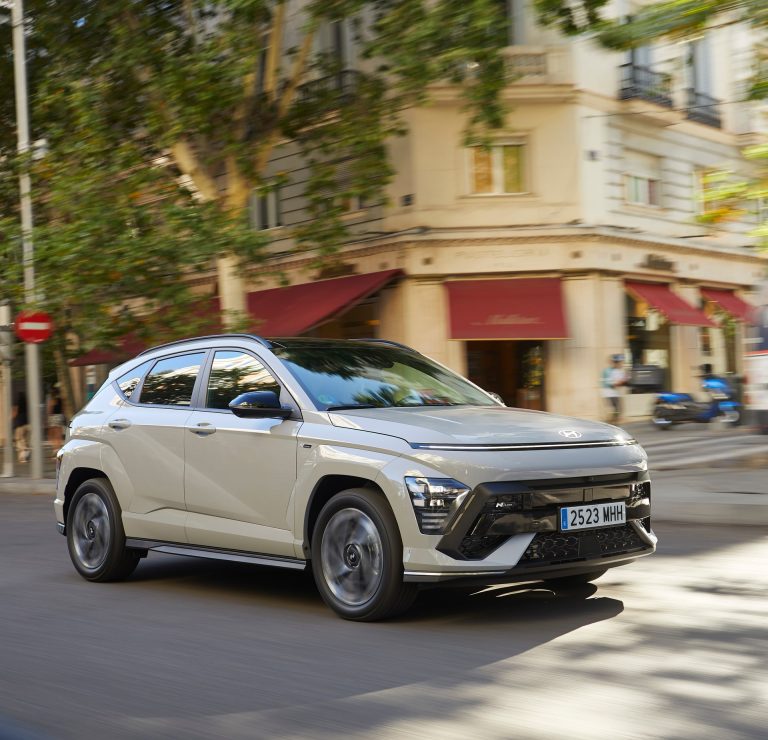 Etiqueta CERO en SUV eléctrico urbano: qué ahorros fiscales reales aporta en 2026 frente a etiqueta ECO Etiqueta CERO en SUV eléctrico urbano: qué ahorros fiscales reales aporta en 2026 frente a etiqueta ECO