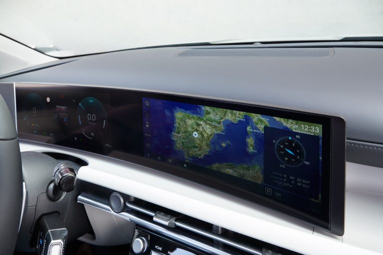 Cómo elegir un SUV moderno con ADAS nivel 2 sin pagar el paquete tecnológico premium