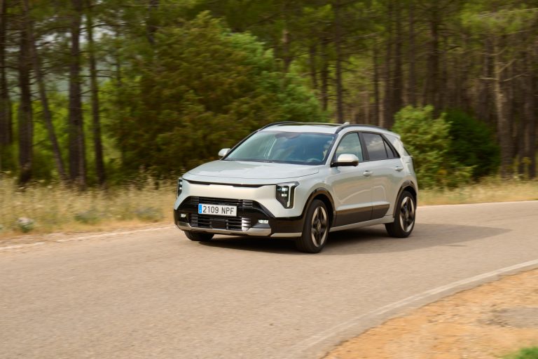 Ranking SUV PHEV urbanos 2026: cuáles bajan de 40.000 € con descuento de marca y financiera al 0% TAE