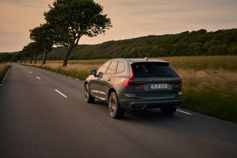 Ranking SUV PHEV 2026 por rendimiento con remolque: cuáles mantienen consumo razonable arrastrando 1.500 kg
