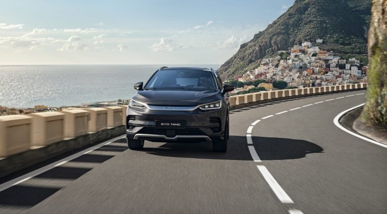Cómo elegir un SUV-D familiar en 2026 sin pagar el sobrecoste del acabado tope: qué equipamiento sube el residual y cuál no Cómo elegir un SUV-D familiar en 2026 sin pagar el sobrecoste del acabado tope: qué equipamiento sube el resid