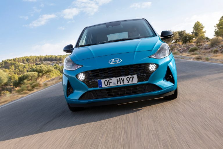 Cómo elegir un utilitario eléctrico urbano en 2026 si cargas siempre en la calle: cuándo la carga pública destruye el ahorro Cómo elegir un utilitario eléctrico urbano en 2026 si cargas siempre en la calle: cuándo la carga pública dest