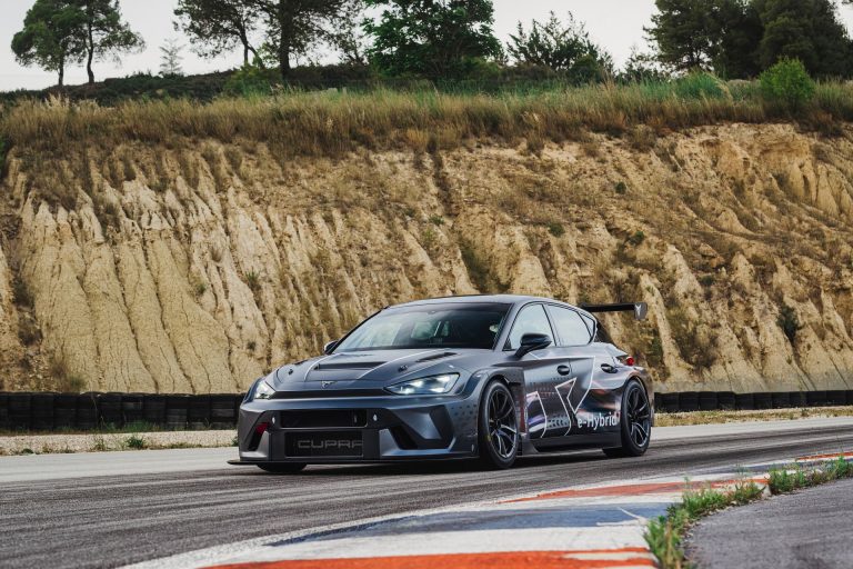 Cómo elegir un compacto PHEV en 2026 frente al mismo modelo diésel: en qué kilometraje anual el enchufable deja de compensar Cómo elegir un compacto PHEV en 2026 frente al mismo modelo diésel: en qué kilometraje anual el enchufable dej