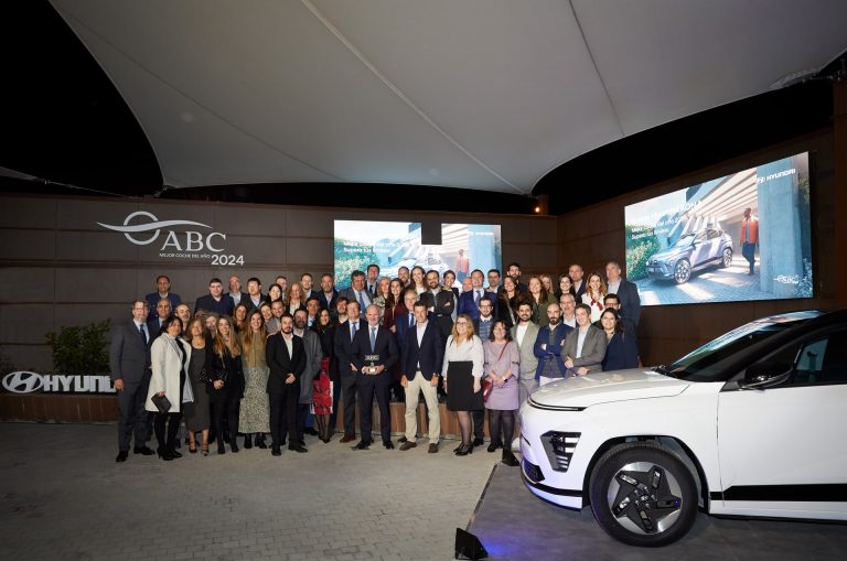 Cómo elegir un SUV-C híbrido en 2026 por menos de 30.000 € sin pagar el pack de confort: qué extras suben el residual Cómo elegir un SUV-C híbrido en 2026 por menos de 30.000 € sin pagar el pack de confort: qué extras suben el r