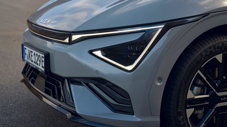 Cómo elegir un compacto eléctrico en 2026 según residual a 4 años: qué modelos pierden menos del 45% con finan