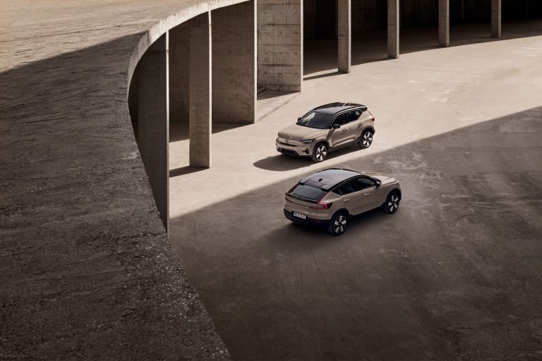 Ranking SUV familiares eléctricos 2026 con cámara 360 y aparcamiento asistido de serie bajo 50.000 €: cuáles no cobran el pack parking de 1.500 € Ranking SUV familiares eléctricos 2026 con cámara 360 y aparcamiento asistido de serie bajo 50.000 €: cuáles n