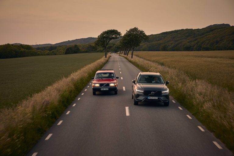 SUV PHEV cargador 7,4 kW vs 3,7 kW: cuándo compensa pagar por el cargador rápido AC en 2026